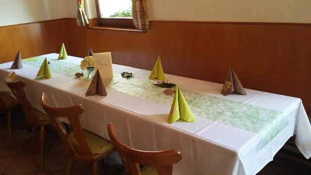 Gaststätte & Metzgerei Zu den Linden