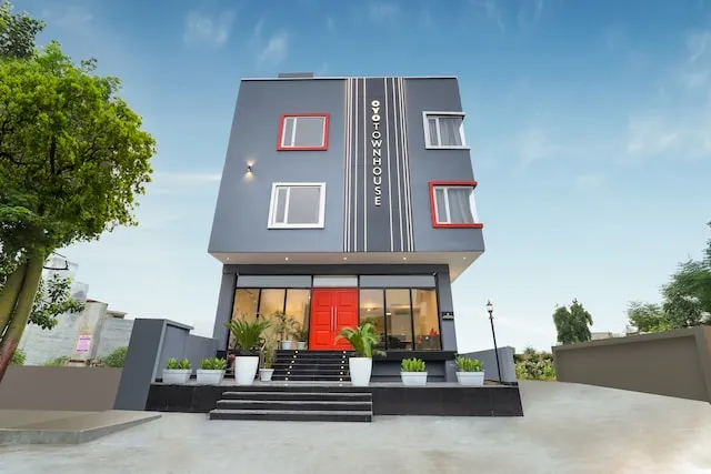 Super Townhouse Golden Avenue Road