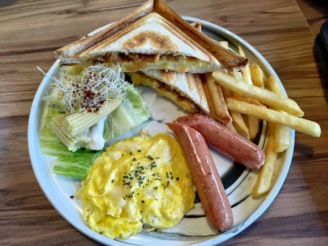 Quinoa金瓦早午餐輕食咖啡(早餐就是要好好吃，吃營養一點！趕時間的人，請先利用線上系統點好餐哦☺️）