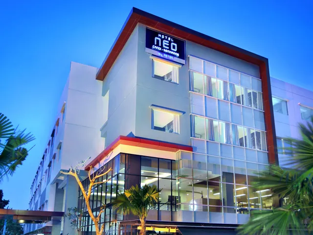 Hotel NEO Candi Simpang Lima - Semarang