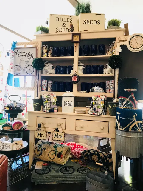 Lavender Rose, A Gift Shop