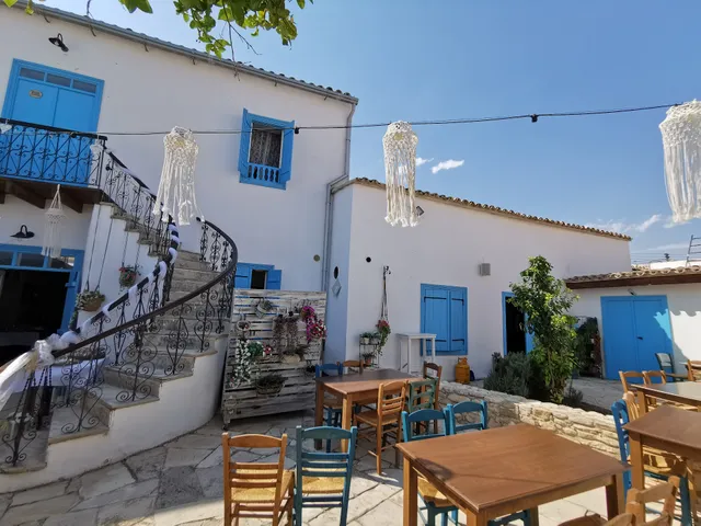 Athieno -Αθηαινώ