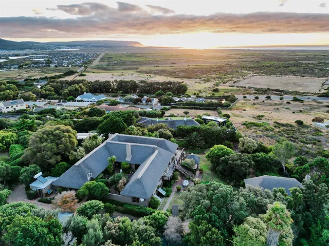 Wild Rose Country lodge