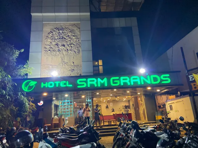 Hotel SRM Grands