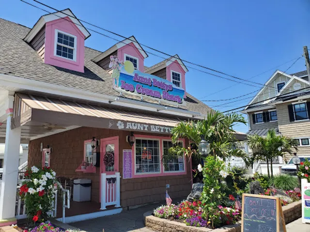 Aunt Betty's Ice Cream Shack