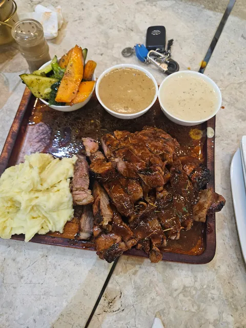 Siyaan Cafe & Restaurant