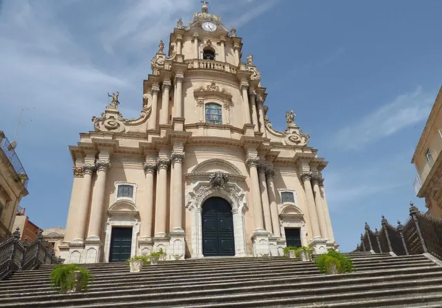 B&B La finestra sul Duomo - con camere vista duomo e Monti Iblei