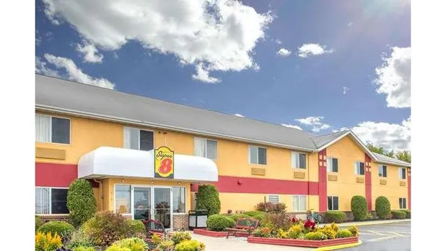 Super 8 by Wyndham Medina