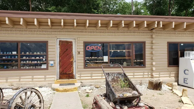 Black Canyon Corner Store