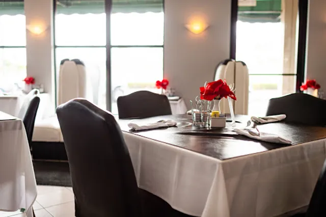 Marco's Grill & Deli