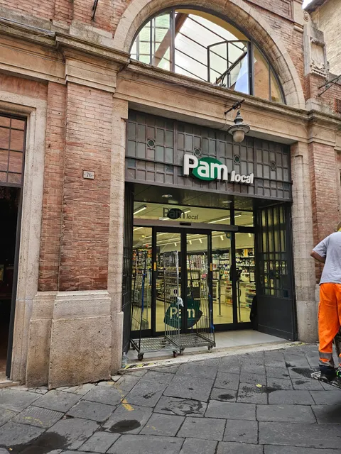 Pam local Siena Camollia