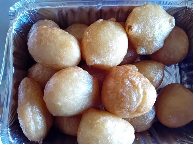 Λουκουμάδες Βασίλης Άντρη (Loukoumades Vasilis Antri)