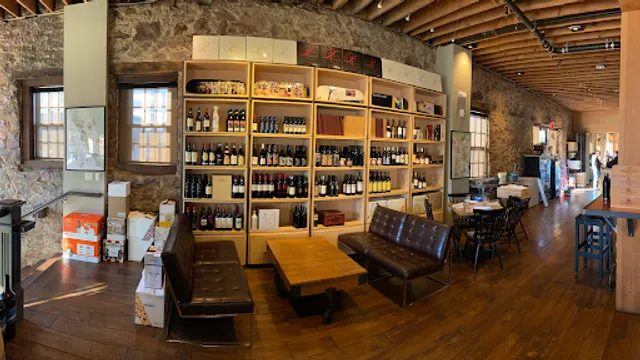 R Wine Bar & Kitchen