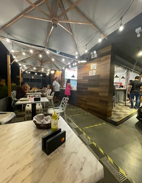 Damero Sanguchería Limeña