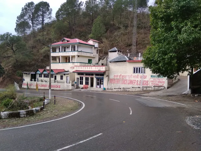 E-kant Guest House Midway Dalhousie Pathankot village Jandrah PO Tunuhatti District Chamba HP