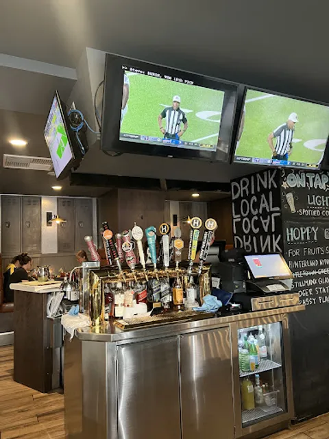 Poke The Bear Bar & Grill - Hotel Northland - Green Bay