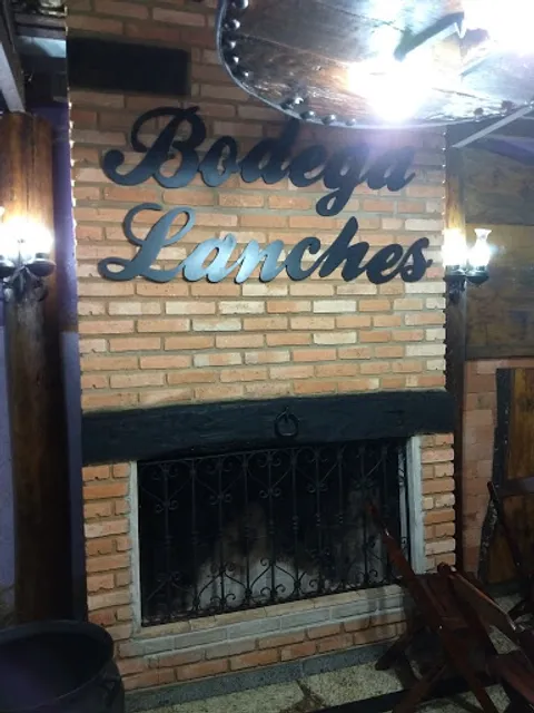 BODEGA LANCHES