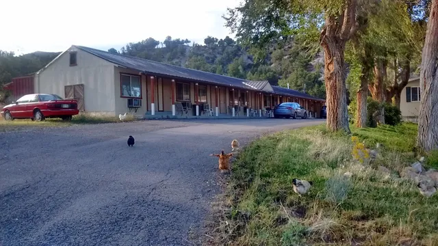Crimson Hills Motel