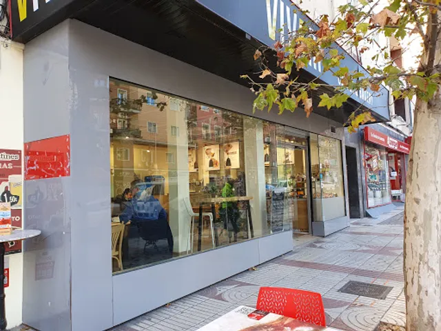 Vivari Coffee Bakery