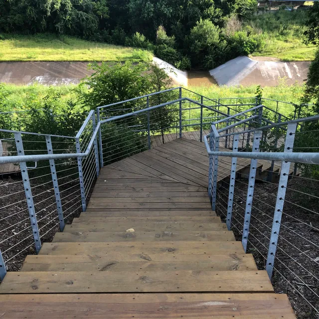 Bayou Greenways Park Trailhead & Parking