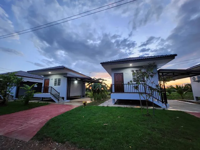 ชลพฤกษ์รีสอร์ทบ้านกร่าง