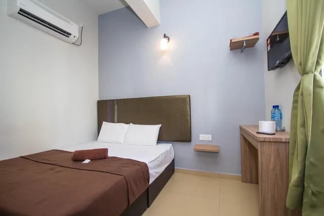 OYO 90553 Hotel 24 Seven