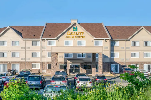 Quality Inn & Suites Bathurst