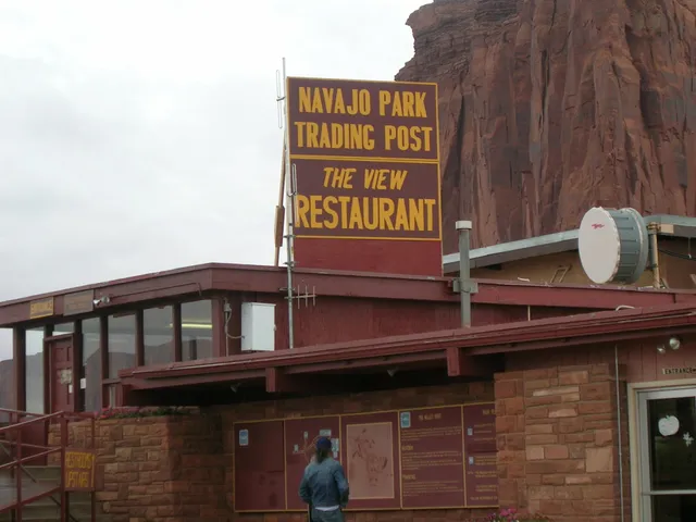 Navajo Park Trading Post & The View