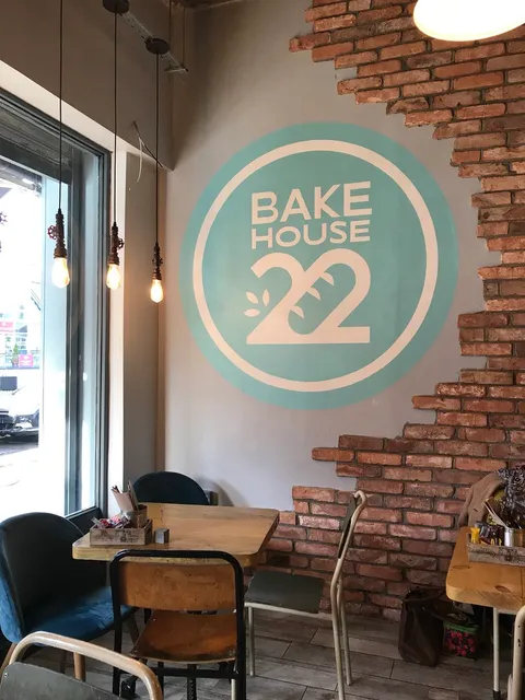 Bakehouse 22 ( Traceys)