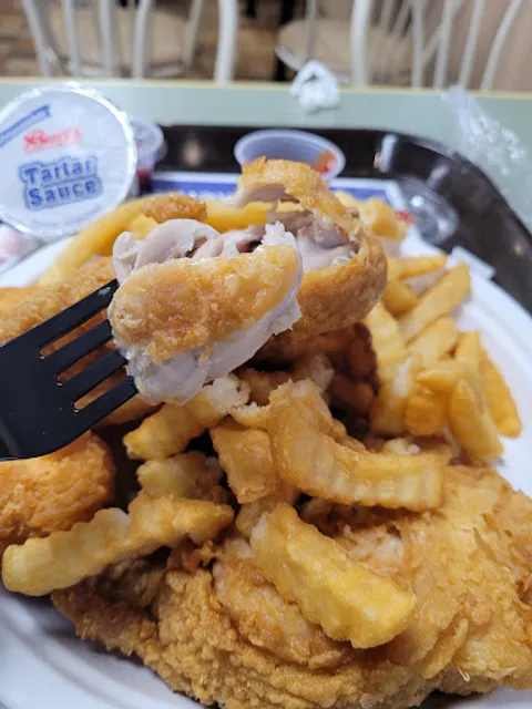 Bud's Chicken and Seafood