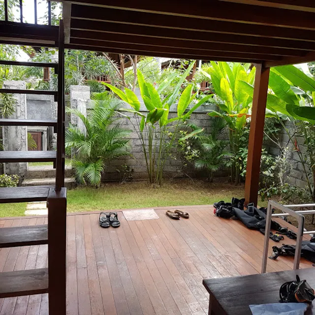 Suka Nusa Bar & Restaurant