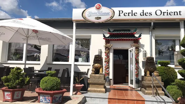 Thi Kim Oanh Trinh "Perle des Orients"