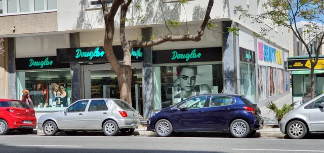 Douglas Perfumería