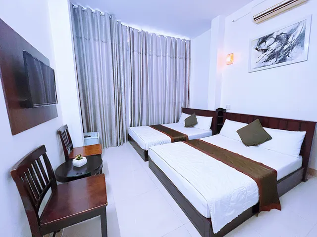 Phong Luu Hotel