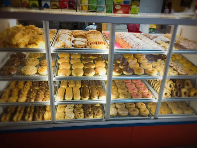 Alamode Donuts & Coffee