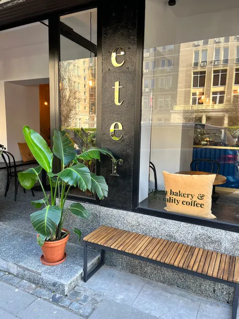 eter — vegan bakery & speciality coffee