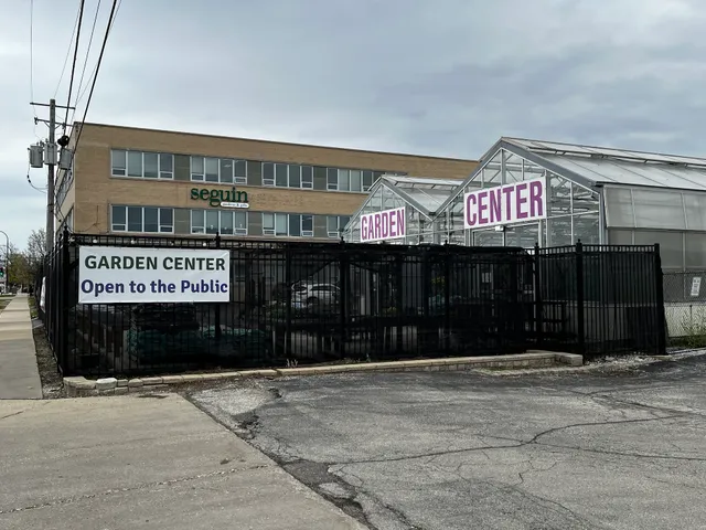 Seguin Gardens & Gifts