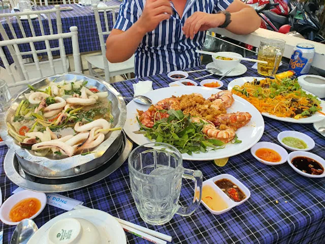 QUÁN ĂN HẢI SẢN BIỂN ĐÔNG 3