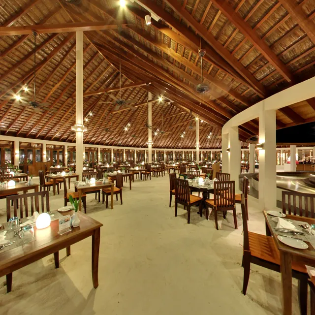 Meeru Farivalhu Restaurant
