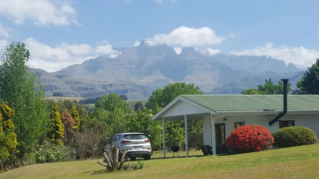 Swallowfield Rondavels