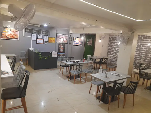 HELLY CHILLY CAFE Bagalkot The best cafe