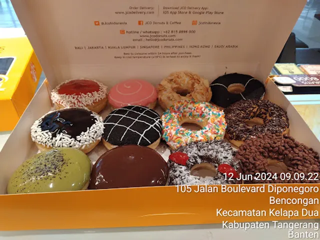 J.CO DONUTS & COFFEE - Supermal Karawaci