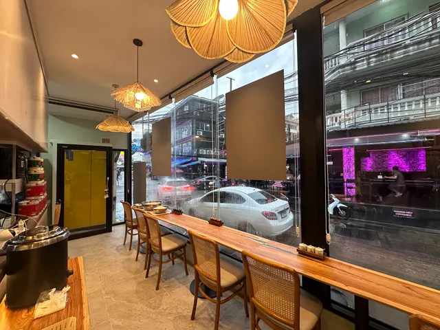 Pad Lay - Thai Seafood & Brunch