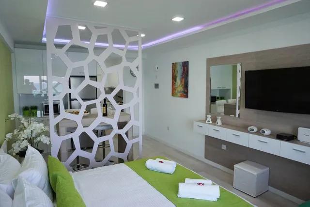 LAZULI BEACH APARTMENTS NO. 405