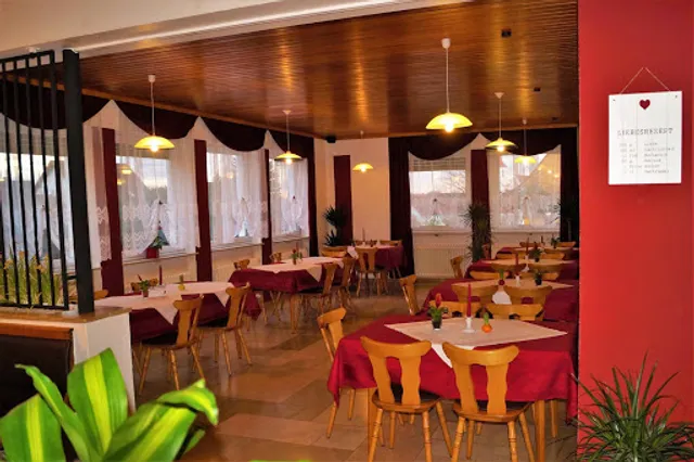 Restaurant & Pizzeria & Cafe La Luna