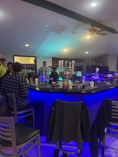 2 Brothers Sports Bar & Grill