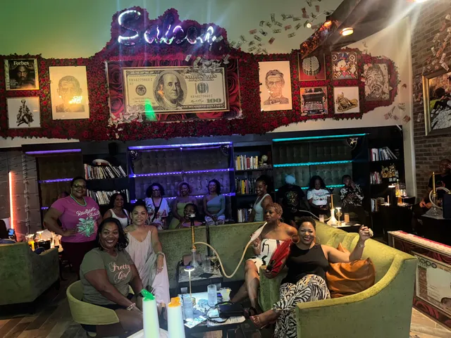 Foreign Exchange Lounge