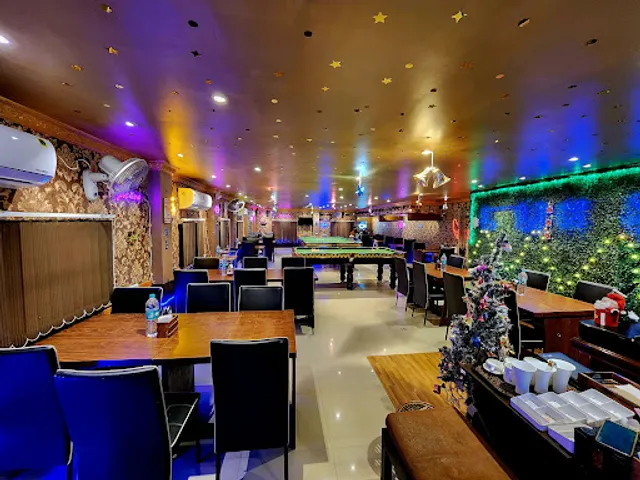 Luxe Billiard n Cafe