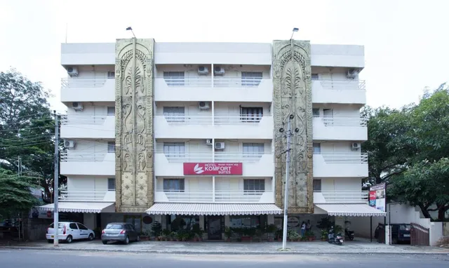 Treebo Hotel Komfort Suites