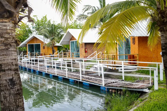 The Forest Hill cafe restaurant & massage